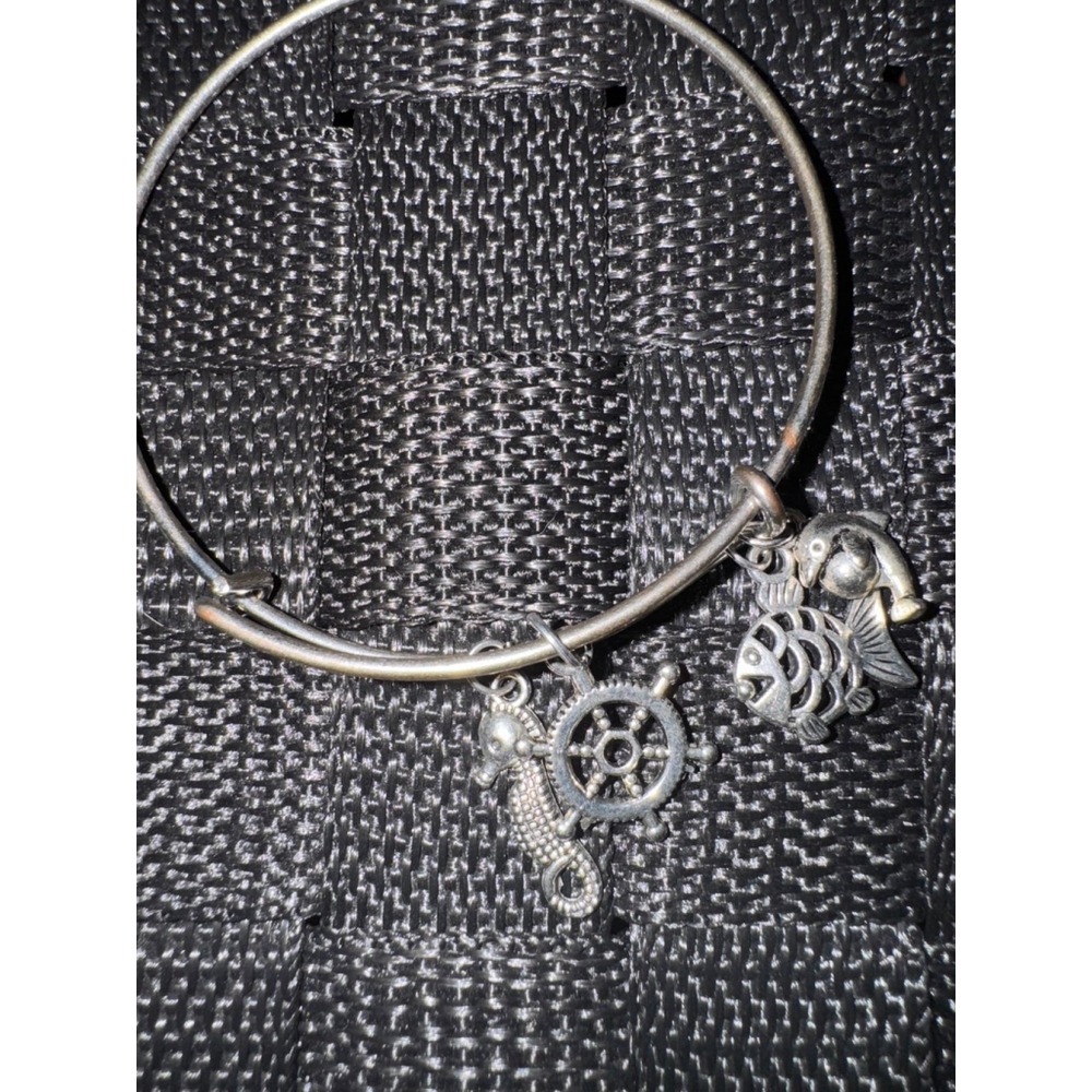 Bracelet - Picture 6 of 10